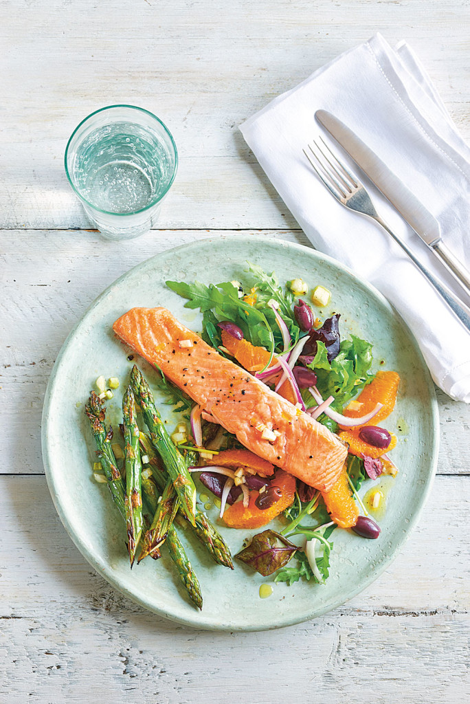 E---Paleo Grilled-salmon-salad