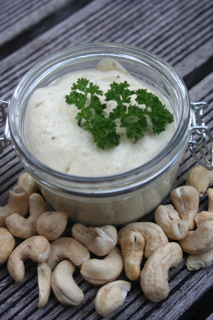 Creamy dairy free cashew mayonnaise