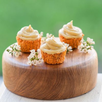 raw carrot cake and cupcakes recipe